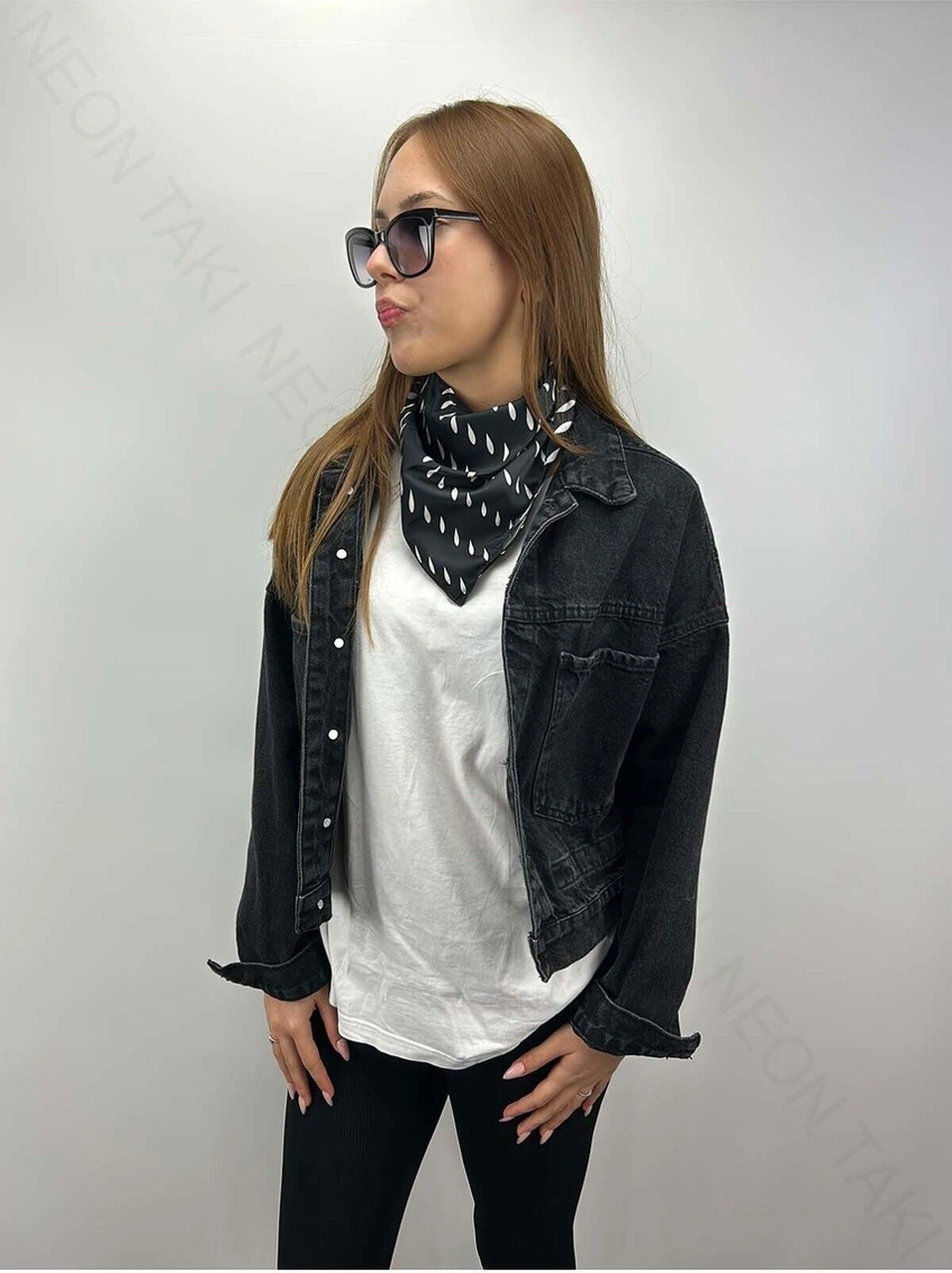 Siyah Fon, Beyaz Damlalar, Fular 6, 57cmx55cm Siyah Beyaz