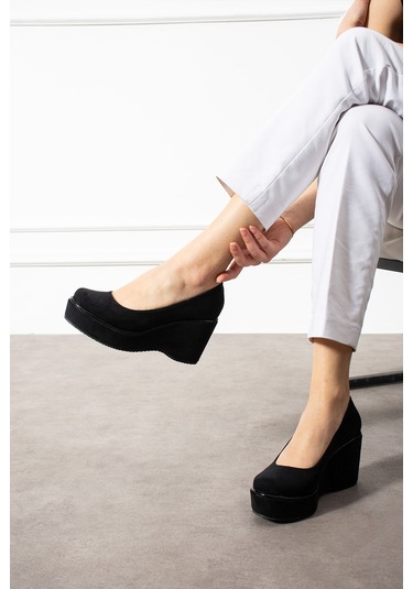 Zenneshoes Helena Dolgu Topuklu Kadın Ayakkabı Siyah Süed