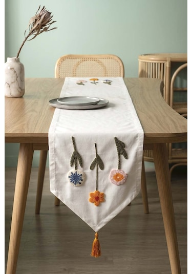 Renkli Kır Çiçekleri Punch İşlemeli Runner 35x140 Cm Çok Renkli