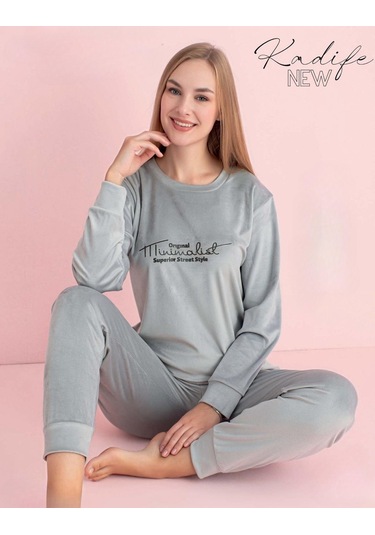 Pijamerry Kadın Kışlık Bisiklet Yaka Kadife Pijama Takımı 3023g - 1 Adet Gümüş Pijamerry Kadın Kışlık Bisiklet Yaka Kadife Pijama Takımı 3023g - 1 Adet Gümüş