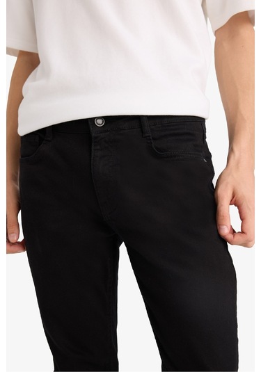 Defacto Pedro Slim Fit Dar Kalıp Normal Bel Dar Paça Jean Pantolon S2711az25aunm40 Siyah Defacto Pedro Slim Fit Dar Kalıp Normal Bel Dar Paça Jean Pantolon S2711az25aunm40 Siyah