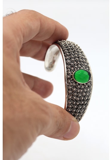 Zümrüt Taşlı Yöresel İşlemeli 925 Ayar Saf Gümüş Kadın Bilezik 201024738 Gümüş