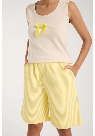 Giyim Kadın Beyaz Kurdele Detaylı Sarı Çizgili Şortlu Pijama Takımı Beyaz