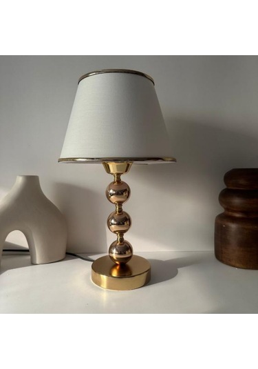 Elegance Gold Metal Ayaklı Şeritli Kumaş Başlık Abajur Dekoratif Gece Lambası Altın - Krem