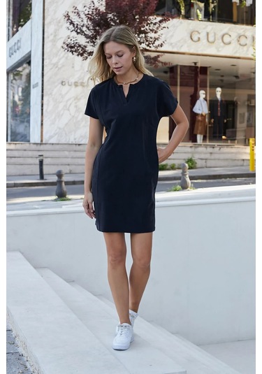 Kadın Modal İpeksi Hafif Esnek Kumaş Geniş Sıfır Yaka Patlı Düşük Omuzlu Yan Cepli Diz Boy Elbise-siyah Siyah Kadın Modal İpeksi Hafif Esnek Kumaş Geniş Sıfır Yaka Patlı Düşük Omuzlu Yan Cepli Diz Boy Elbise-siyah Siyah