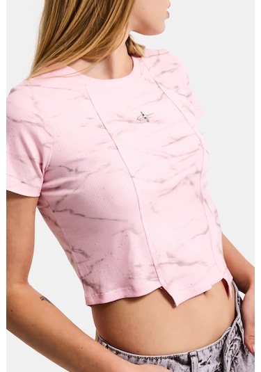 Itsbasic Kadın Pembe W5 Aksesuar Detaylı Asimetrik Kesim Crop Top