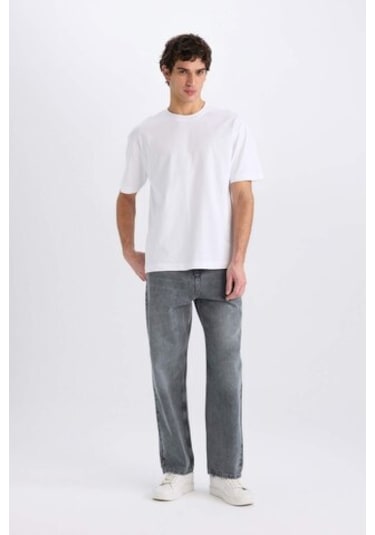 DeFacto Oversize Geniş Kalıp Bisiklet Yaka Basic Düz Kısa Kollu Beyaz Tişört E6885AXNSWT34