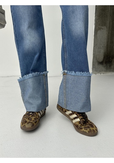 Kadın Ters Paça Püskül İşlemli Bol Paça Kot Pantolon Mavi