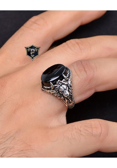 Prestij Gümüş Aslan Figürlü Oniks Taşlı 925 Ayar Gümüş Erkek Yüzüğü