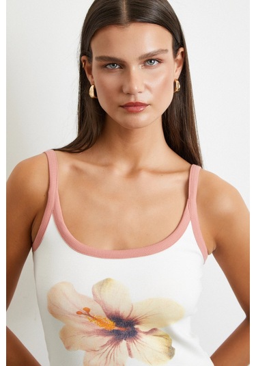 Çiçek Baskılı Askılı Top Ekru Ekru