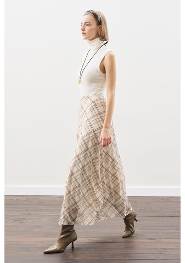 Desenli Tül Etek Bej Ekose Bej Ekose