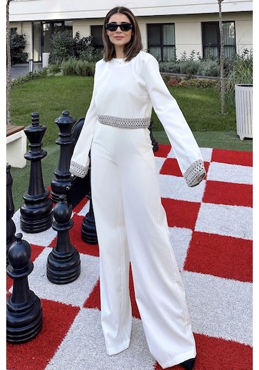 Kadın Beyaz İşleme Detaylı Bluz & Bol Paça Pantolon - Alt & Üst Takım Beyaz