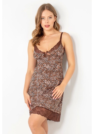 Leopar Desenli Dantel Detaylı Yumuşak Penye Gecelik Takım Ten Ten Rengi