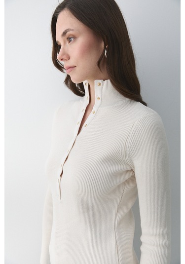 Krem Çıtçıtlı Boğazlı Kazak - 251037 Krem