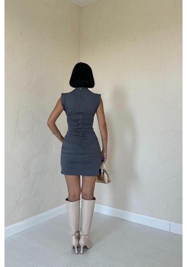 Gri Büzgülü Kolsuz Elbise Gri