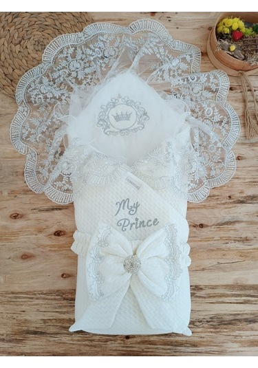 Dantelli Özel Taçlı Bebek Kundağı Unisex Bebek Dış Kundak Battaniyesi Hastane Çıkışı Hediyelik Knd45307 Ekru