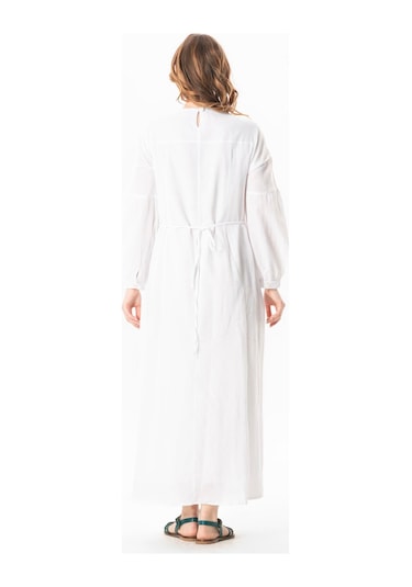 Uzun Kol Şile Bezi Gülşah Bisiklet Yaka Nakışlı Uzun Yazlık Elbise Beyaz Byz Beyaz