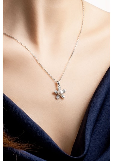 So Chic İnci Çiçeği 18 Ayar Beyaz Altın Kaplama Gümüş Seti 28306438