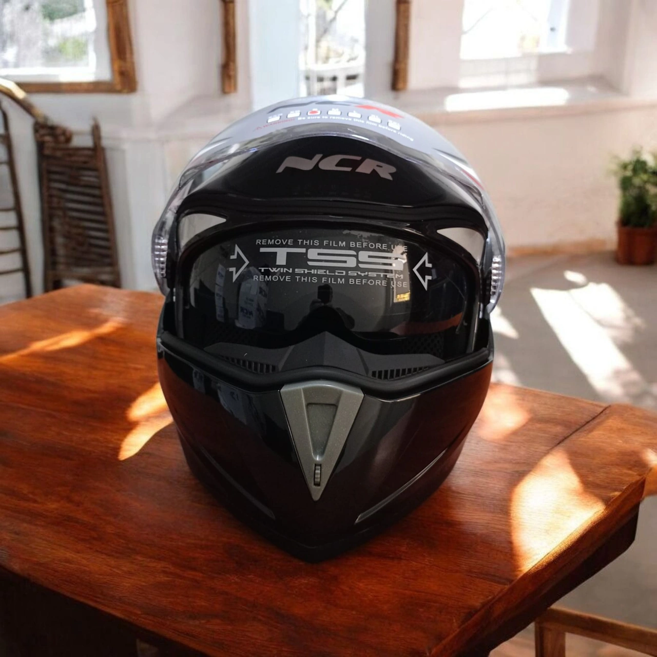 Ncr-158 Çene Açılır Gözlüklü E-ce Belgeli Kask Siyah