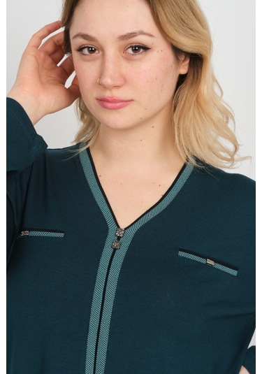 Detay Triko Kadın Süs Cepli Toka Detaylı Uzun Kol Anne Bluz 5717 Zümrüt Zümrüt