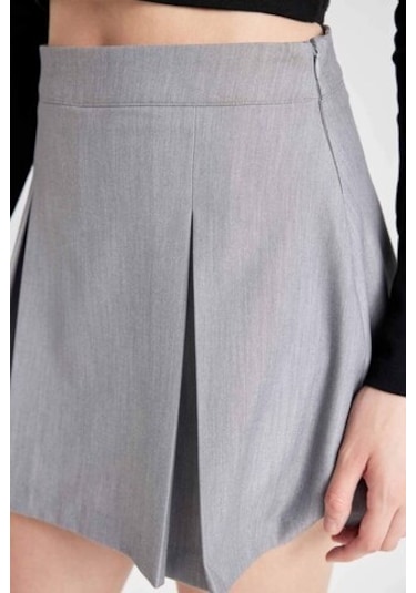 Defacto Coool Yüksek Bel Basic Düz Pamuk Yan Fermuar Kapamalı Mini Şort Etek C7581ax24augr28 Gri Defacto Coool Yüksek Bel Basic Düz Pamuk Yan Fermuar Kapamalı Mini Şort Etek C7581ax24augr28 Gri