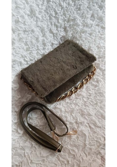 Liva Zincir Detaylı Peluş Kadın Postacı Çanta