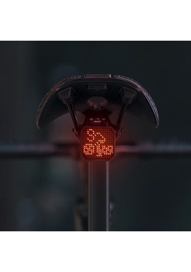 Lemestar Bisiklet Akıllı Fren Sensörlü Arka Işığı - 244 Piksel Led, Uygulama İle Özelleştirilebilir, Ip66 Su Geçirmez, Abs+pc Malzeme Siyah