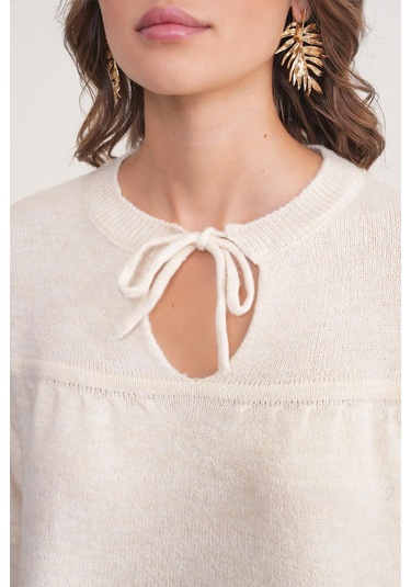 6950 Kadın Yakası Bağcıklı Pileli Triko Kazak Naturel Naturel