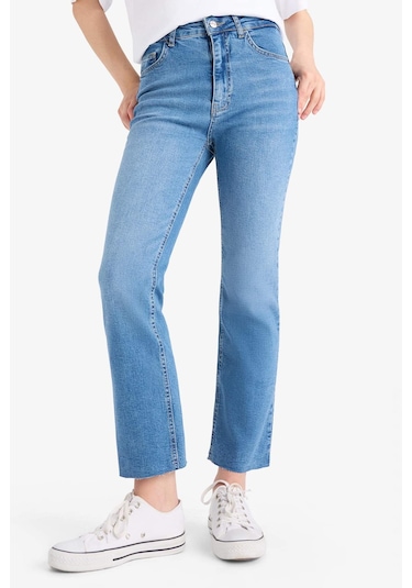 DeFacto Crop Flare Fit Yüksek Bel Bilek Boy Jean Yıkamalı Pantolon E8018AX25SMNM28 DeFacto Crop Flare Fit Yüksek Bel Bilek Boy Jean Yıkamalı Pantolon E8018AX25SMNM28