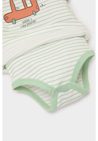 DeFacto Erkek Bebek Yenidoğan Bisiklet Yaka Araç Baskılı Uzun Kollu Çıtçıtlı Body E2456A525SPER105 Ekru