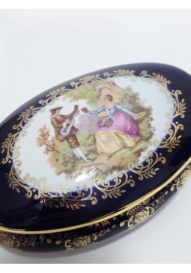Veritable Limoges İnsan Figürlü Porselen Kapaklı Kutu