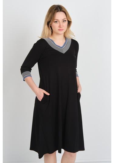 Sistas Kadın V Yaka Yarım Kol Kelebek İşlemeli Çift Cepli Elbise 24426 Siyah Siyah