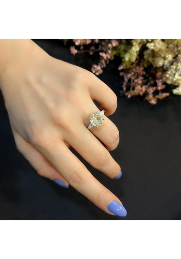 Stela Tektaş Yüzük