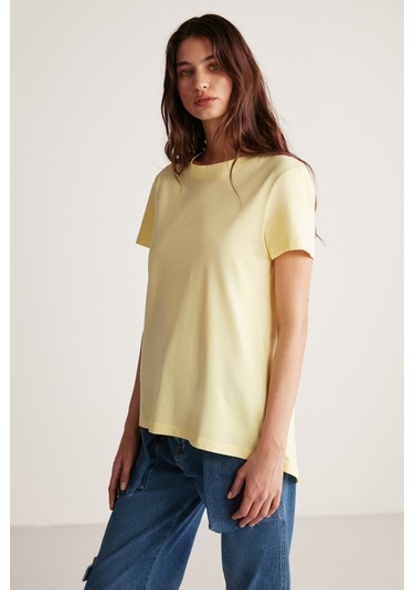 Samantha Kadın %100 Organik Pamuklu Comfort Fit Arkası Uzun Basic Örme Açık Sarı T-shirt