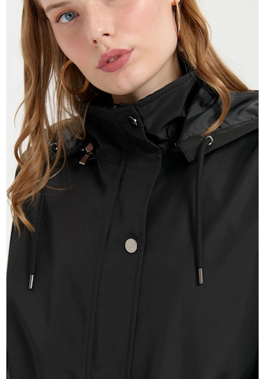 Desen Triko Kadın Kapüşonlu Kapaklı Cepli Kısa Trençkot 24416 Siyah Siyah