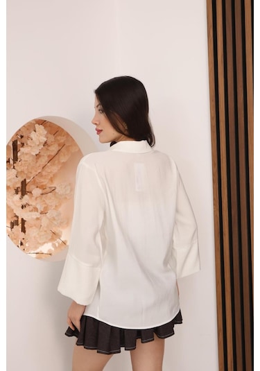 Kadın Slim Fit Dar Kesim Vücuda Oturan Uzun Kollu Beyaz Gömlek