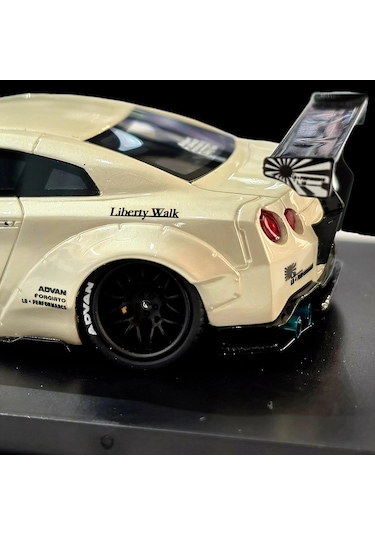 Liberty Walk 1/64 Gt-r R35 141/300 Limited Edition