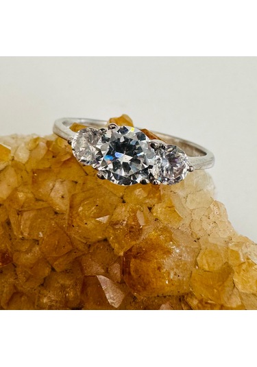 925 Ayar Üç Taşlı Zirkon Taşlı Parlak Gümüş Alyans Yüzük