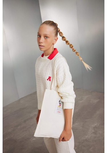 Defacto Kız Çocuk Ekru Standart Fit Bisiklet Yaka Triko Kazak C6973A824AUER233 Ekru