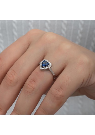 Kalpli Parlmanet Mavisi Taşlı Gümüş Tektaş Yüzük