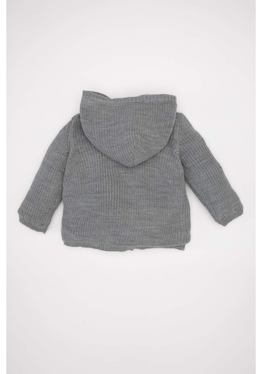 DeFacto Erkek Bebek Kapüşonlu Pelüş Astarlı Düğmeli Triko Hırka C8861A524WNBG748 Bej
