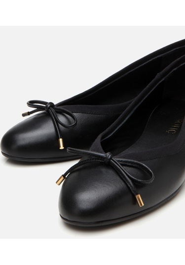 Hotiç Kadın Deri Siyah Topuk Detaylı Babet 01ayh304530a100 Siyah-black Siyah