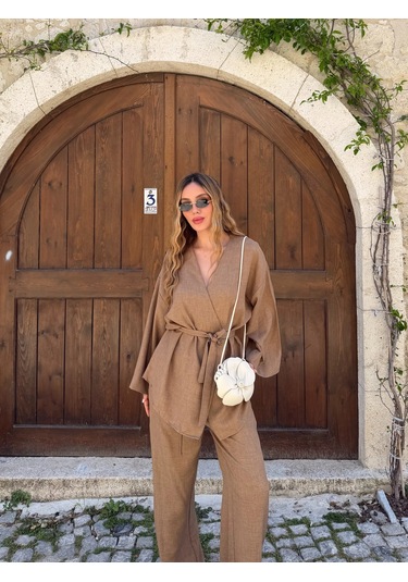Laluvia Sütlü Kahve Tek Düğmeli Kuşaklı Kimono Takım - 007