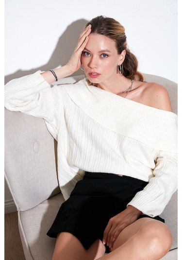 Lela Oversize Fit Madonna Yaka Triko Bayan Kazak 4615216 Ekru