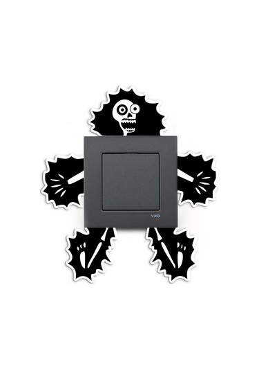 Cajuart Elektrik Çarpılmış İskelet Ahşap Priz Sticker Dekor Süs