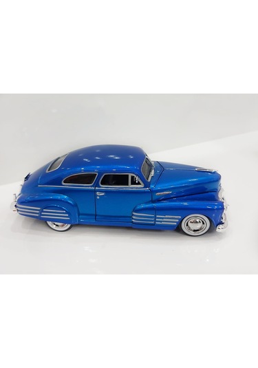 Vardem 1948 Chevy Aerosedan Fleetline Metal Araba
