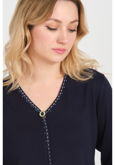 Detay Triko Kadın Boncuk İşlemeli Süs Düğme Detaylı Uzun Kol Anne Bluz 5752 Lacivert Lacivert