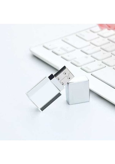 Novahub Kristal Flaş Işığı Usb 2.0 Flash Sürücü Araba Müziği 64gb Beyaz/ Diğer