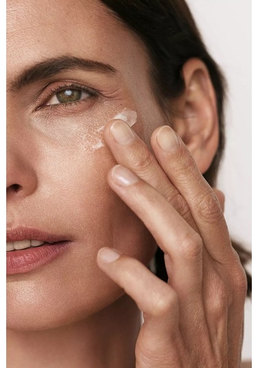 Gaia London Yaşlanma ve Kırışıklık Karşıtı Dolgunlaştırıcı Lifting Krem 50 ML