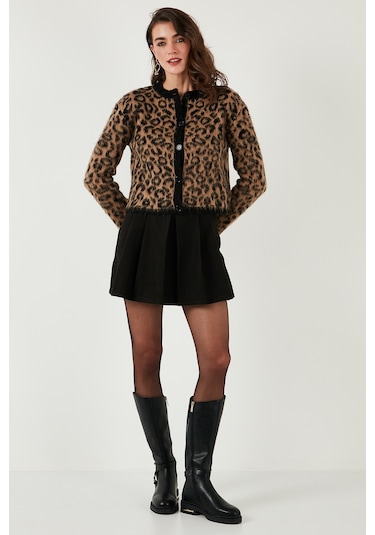 Lela Standart Fit Leoparlı Yumuşak Dokulu Crop Bayan Hırka 4614502 Leopar